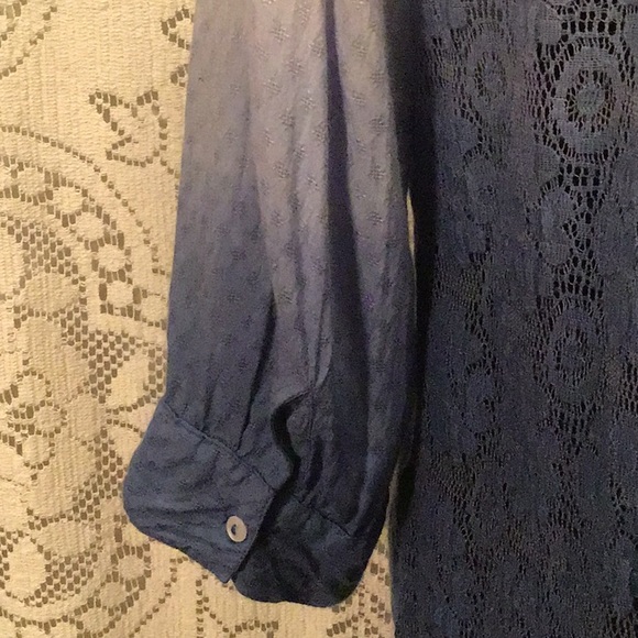📌 3/$20 - Dip Dyed, Lace Back Button Down - Picture 4 of 9